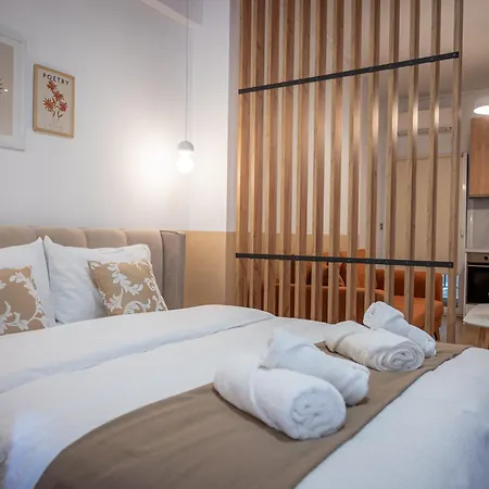 White Luxury Apartments Katerini Exterior photo